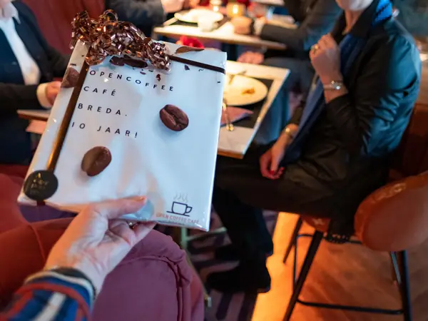 Cadeau met tekst Open Coffee Café Breda 10 jaar